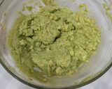 Foto del paso 1 de la receta Bombas de salmón con aguacate (entrante de fiesta)