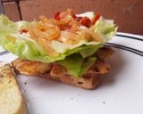 Foto del paso 8 de la receta: Sándwich🍞🌶 de pollo🍗 asado y salsa de ajo🌰