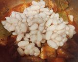 Foto del paso 3 de la receta: Alubias con chorizo dulce y costillas de cerdo