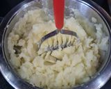 A picture of step 2 of Glutten-Free Irish Potato Cakes.