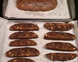 Foto langkah ke 4 dari resep Coklat Biscotti (Double bake cookies).