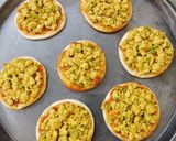 A picture of step 3 of Mini Pizza 🍕🍕🍕.