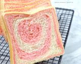 Foto langkah ke 9 dari resep Strawberry Swirl Loaf.