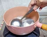 Foto langkah ke 1 dari resep Teh Susu Jelly Cincau.