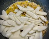 Foto del paso 2 de la receta: Gnocchi de arroz con aceitunas en salsa de anchoas y limón