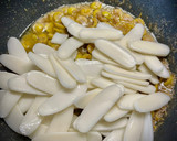Foto del paso 2 de la receta: Gnocchi de arroz con aceitunas en salsa de anchoas y limón