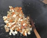 Foto langkah ke 2 dari resep Pastel goreng, awet crunchynya.