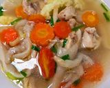 Foto langkah ke 4 dari resep Sop Ayam Jamur Tiram Sedep.