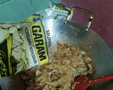 Foto langkah ke 3 dari resep Kwetiau Goreng.
