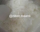 Foto langkah ke 2 dari resep Es Kopyor With Nutrijell Kelapa Muda.