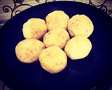 A picture of step 4 of Aloo matar tikki.