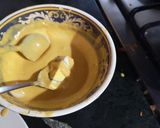 A picture of step 2 of Egg pakoray.