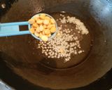 A picture of step 2 of Sorakka/ Lauki/ Bottlegourd kootu.