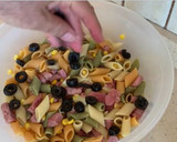 Foto del paso 3 de la receta: Ensalada de pasta con pavo al ajillo | ¡Plato de aprovechamiento!