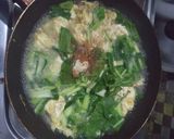Foto langkah ke 3 dari resep Mie Instan Barbeque Simple.