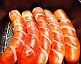 Air fryerben sült kolbász recept fázis 1 fotója