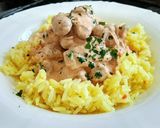 Tejszínes-gombás sertéspaprikás recept fázis 6 fotója