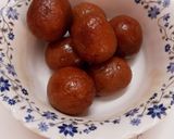 A picture of step 5 of Bread Gulab Jamun.