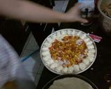 Foto langkah ke 6 dari resep Pizza Yummy.