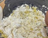 Foto langkah ke 2 dari resep Ubi goreng Kopong bentuk Bunga.