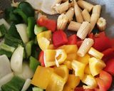 A picture of step 2 of Chilli paneer with baby corn.