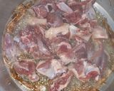 A picture of step 1 of Mutton Pulao.