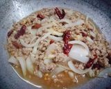 รูปขั้นตอนการทำที่ 5 ของ ไข่เจียวผัดกระเพราหมูสับ