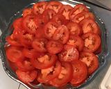 Une image de l'étape 4 de Salade de tomates sauce crème, basilic et fleurs d ail du jardin.