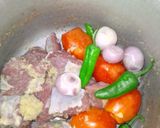 A picture of step 1 of Beef rosh (namkeen gosht).