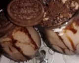 A picture of step 6 of Oreo milkshake.