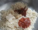 स्पाइसी चीज़ी वेज मैगी नूडल(spicy cheese veg maggi noodle recipe in hindi) रेसिपी चरण 2 फोटो
