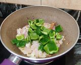 A picture of step 4 of Shimla mirch aloo sabzi.