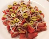Foto del paso 5 de la receta Ensalada de tomates pera con anchoas y pasas