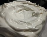 A picture of step 2 of Pavlova.