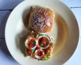 Foto langkah ke 7 dari resep Burger Isi Ayam Krispy Dengan Homemade Bun.
