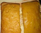 A picture of step 3 of Mango cake with mango jam.