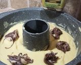 Foto del passaggio 2 della ricetta Ciambellone alla ricotta e cremino
