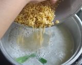 Foto langkah ke 2 dari resep Lek Tau Suan (Bubur Kacang Hijau Kupas).