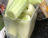 A picture of step 1 of Cucumber 🥒 & Fresh Mint Coolers.