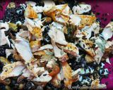 Foto del passaggio 5 della ricetta Insalata di Riso Venere Golosa con Pesce e Mango