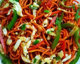शेज़वान नूडल्स (Schezwan noodles recipe in Hindi) रेसिपी चरण 7 फोटो