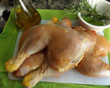 Foto del paso 1 de la receta: Guiso de pollo al whisky con corazones de alcachofas en salsa de pimiento