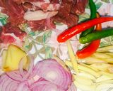 Gambar langkah 1 resipi Daging Qurban Goreng Kunyit.