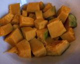 Foto del passaggio 2 della ricetta Bastoncini di pasta sfoglia con zucca speziata