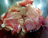 Foto del paso 2 de la receta: Pollo y lomo con panko