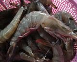Foto langkah ke 1 dari resep Udang tiger saus padang.