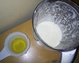 A picture of step 3 of Homemàde mayonnaise.