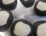 चॉकलेट चंद्र मोदक (chocolate chandra modak recipe in marathi) रेसिपी स्टेप 3 फोटो