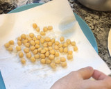 Foto del paso 1 de la receta: Snack de garbanzos especiados en freidora de aire