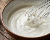 Foto del passaggio 2 della ricetta Crema allo yogurt